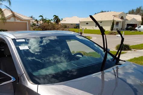 Florida Windshield and Auto Glass Replacement.